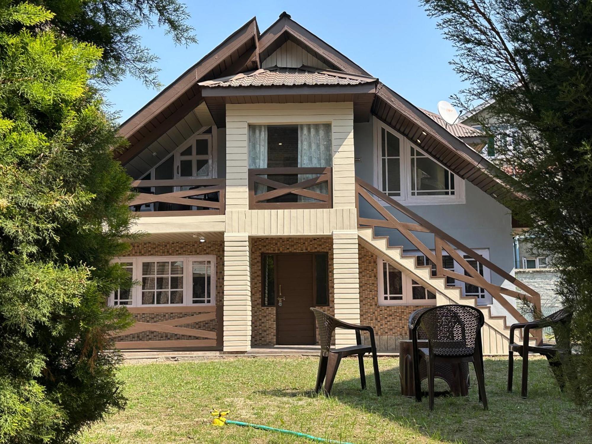 The Chinar Retreat Hut Otel Srīnagar Dış mekan fotoğraf